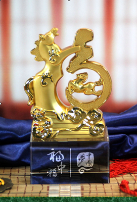 【高端2014鋅合金水晶馬年福中福工藝辦公禮品擺件,款式多,可定】?jī)r(jià)格,廠家,圖片,工藝禮品,福州市鼓樓區(qū)芮木哲貿(mào)易-